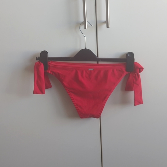 Side-Tie Cheeky Swim Bottoms - Picture 3 of 4